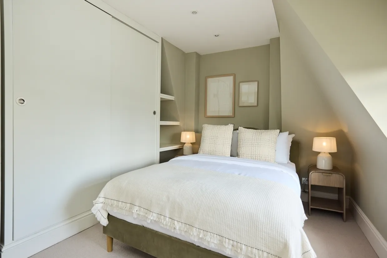 Adamson Road NW3 photo 9