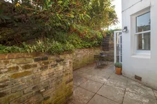 Maple Road London KT6 photo 15