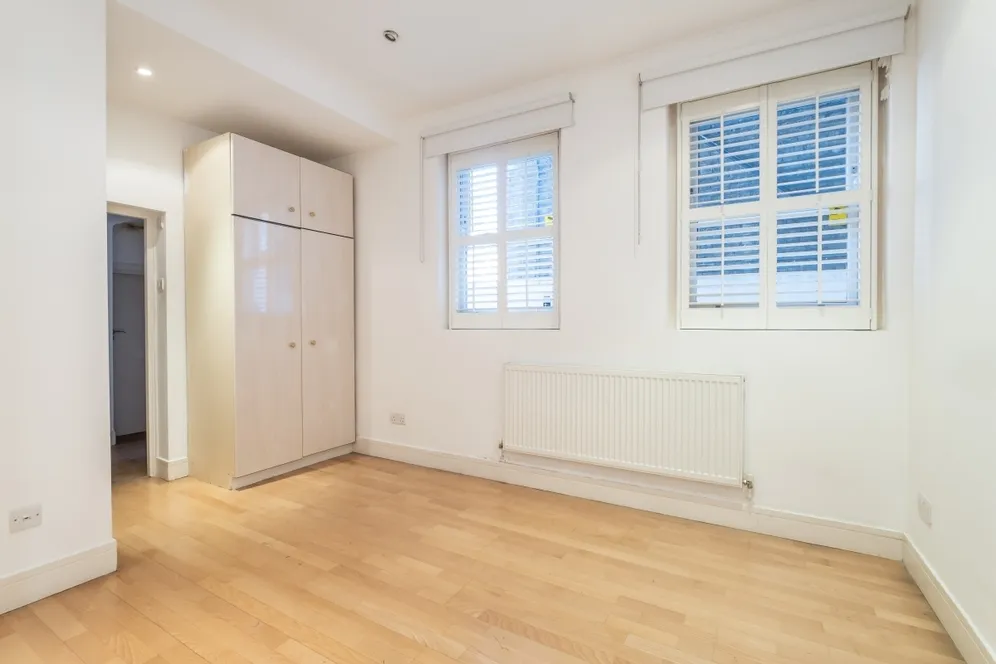 Greencroft Gardens London NW6 photo 6