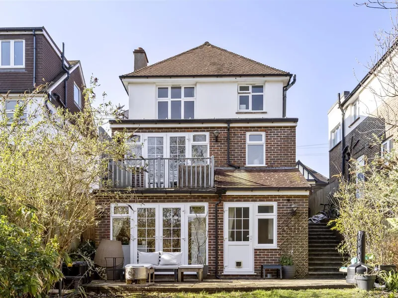 Property thumbnail 2 out of 3