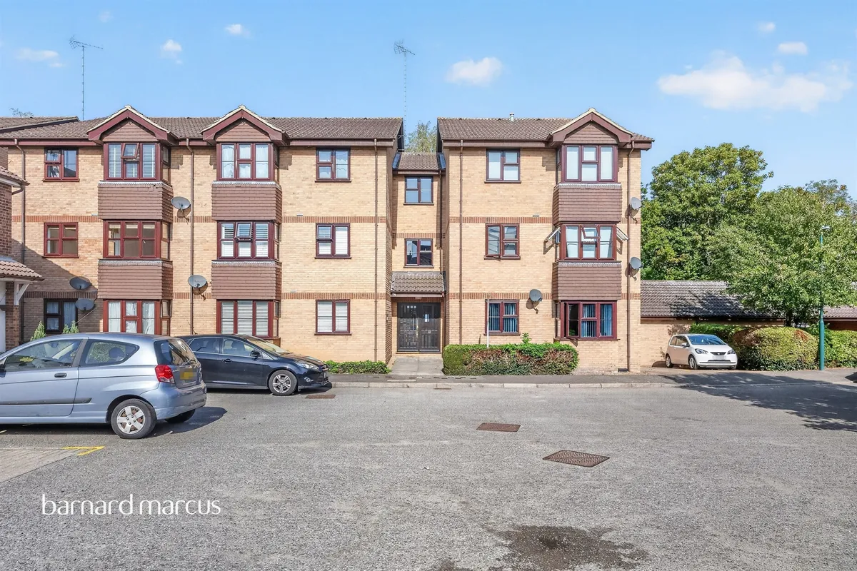 Whelan Way, Wallington