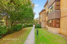 Whelan Way, Wallington