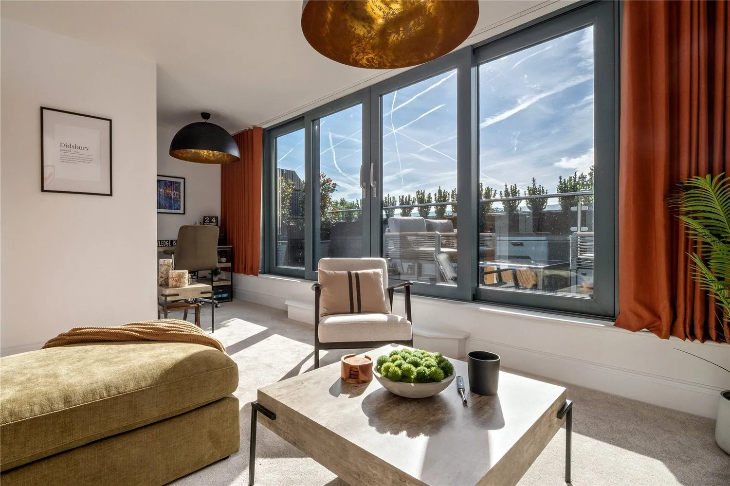 Bloomesbury Avenue, St James' Park, M20 photo 14
