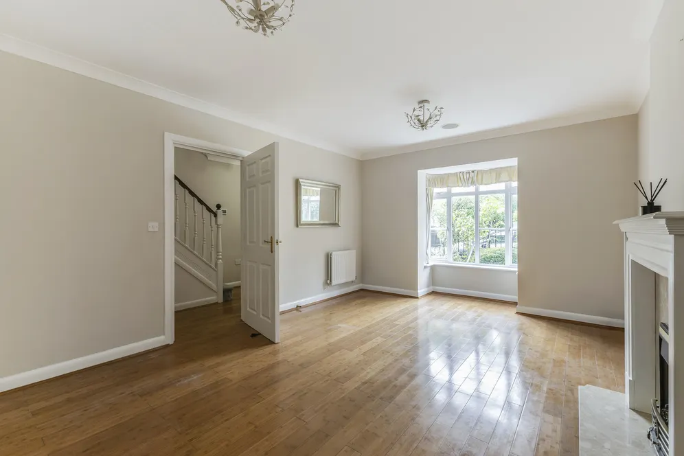 Lady Aylesford Avenue, Stanmore, HA7 photo 9