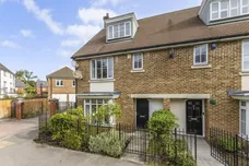 Lady Aylesford Avenue, Stanmore, HA7 photo 15