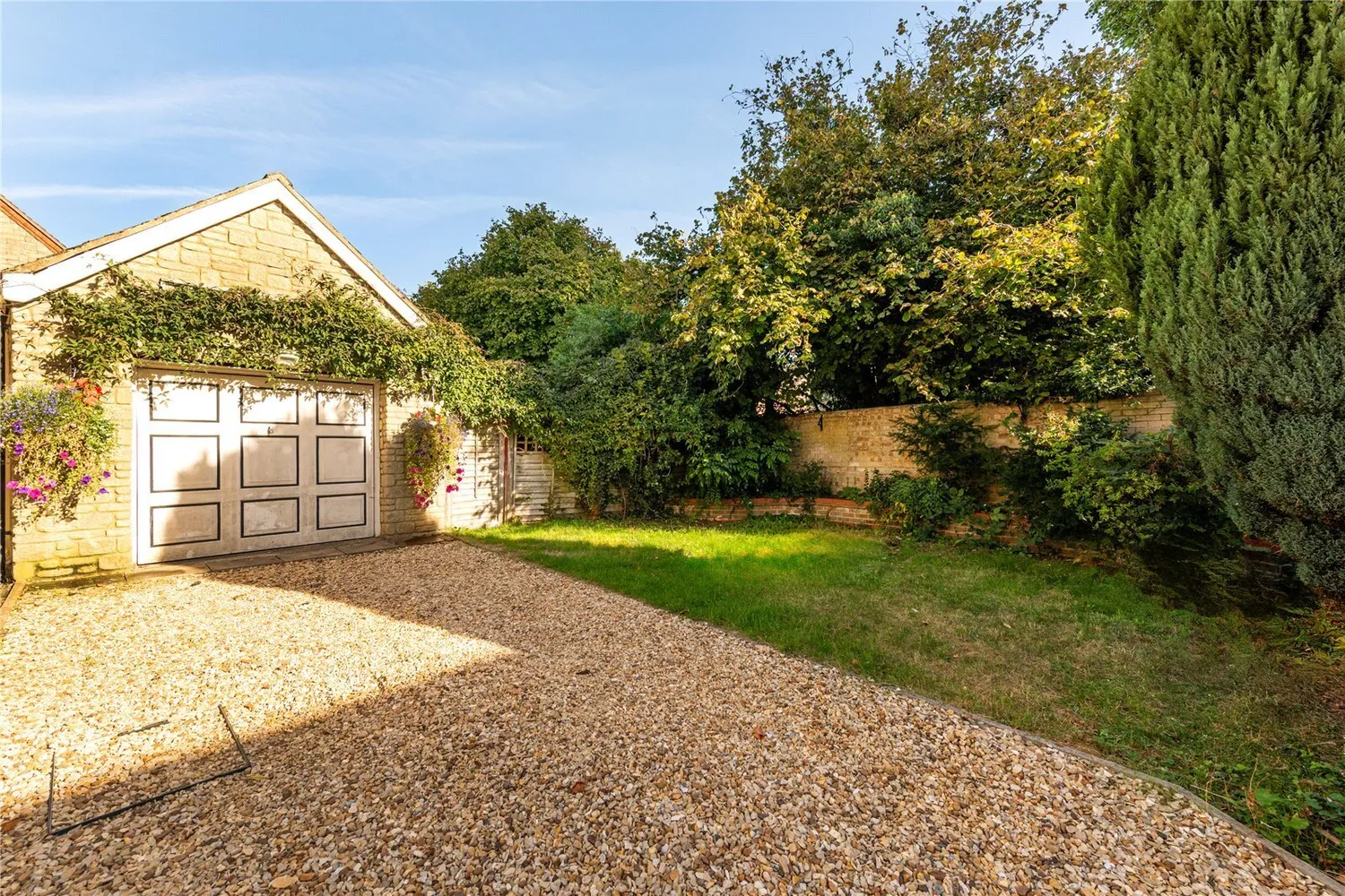 Brigstock Road, Stanion, NN14 photo 14