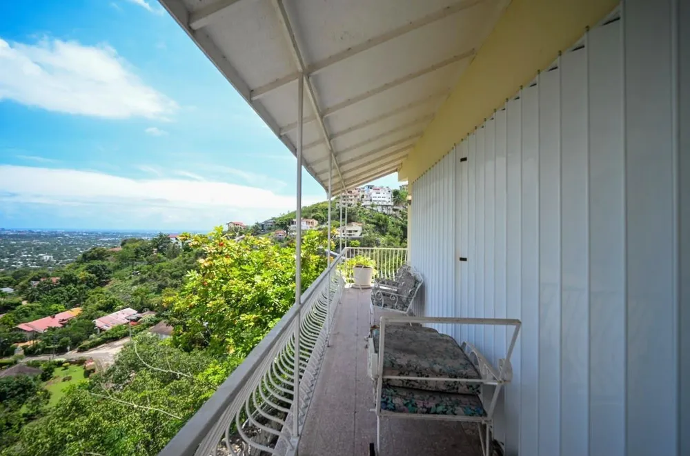 FOREST HILL Kingston  St. Andrew