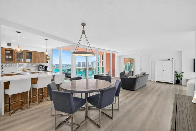 3370 Hidden Bay Dr, Miami, FL 33180