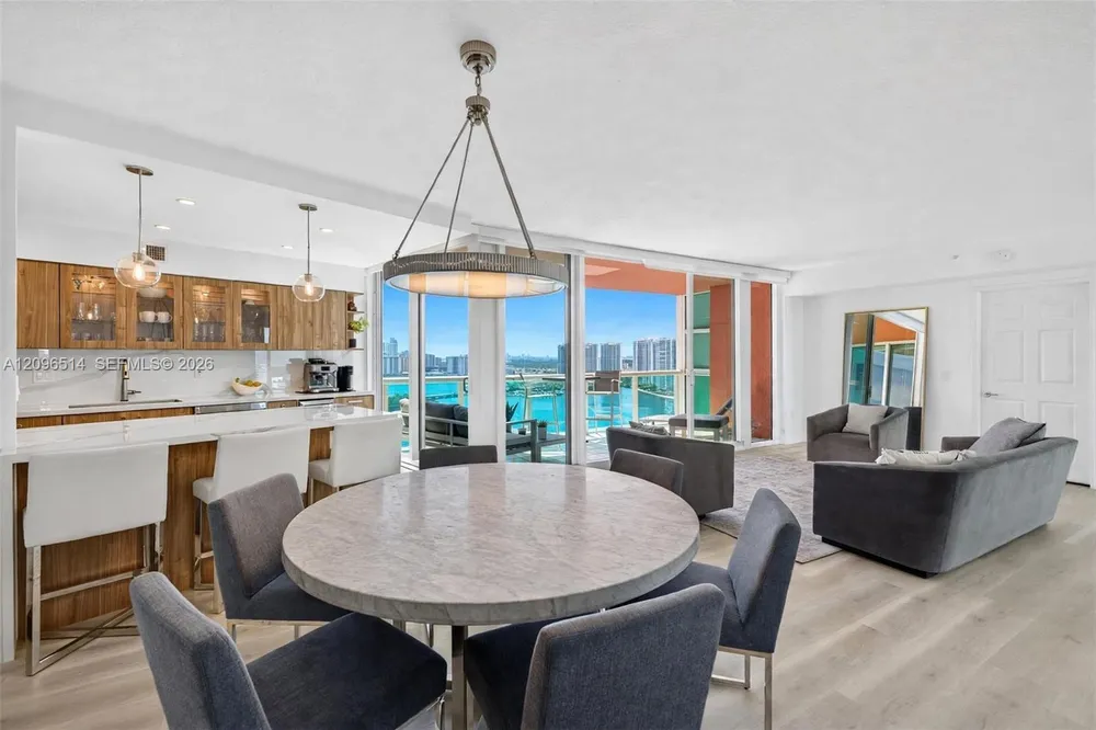 3370 Hidden Bay Dr, Miami, FL 33180