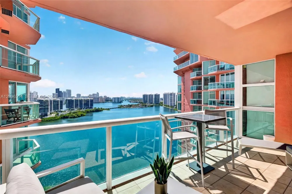 3370 Hidden Bay Dr, Miami, FL 33180