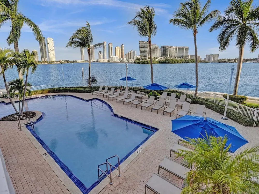 3370 Hidden Bay Dr, Miami, FL 33180