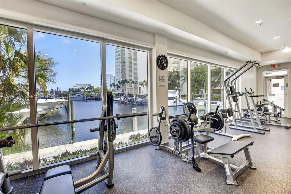 3370 Hidden Bay Dr, Miami, FL 33180