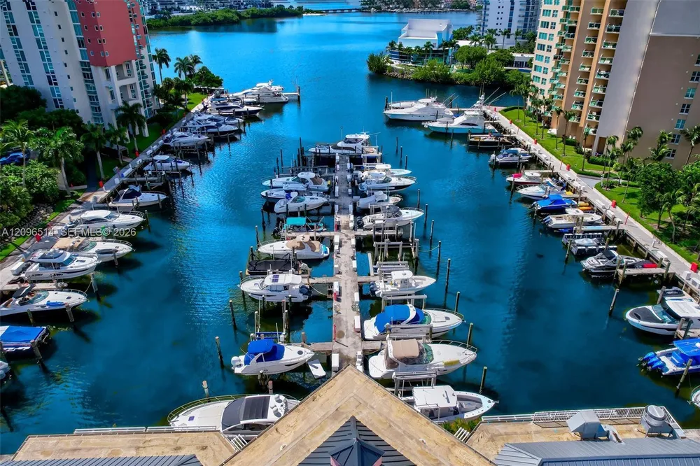 3370 Hidden Bay Dr, Miami, FL 33180