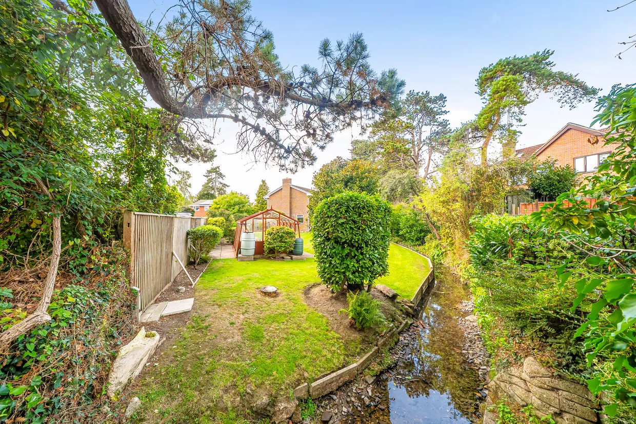 Brooklyn Close, Otterbourne, SO21 photo 5