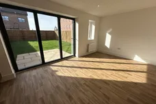 Hollowsbrook Road, New Rossington, DONCASTER