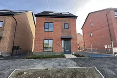 Hollowsbrook Road, New Rossington, DONCASTER
