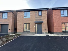 Hollowsbrook Road, New Rossington, DONCASTER photo
