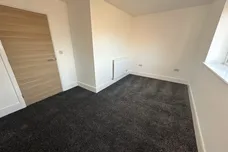 Hollowsbrook Road, New Rossington, DONCASTER