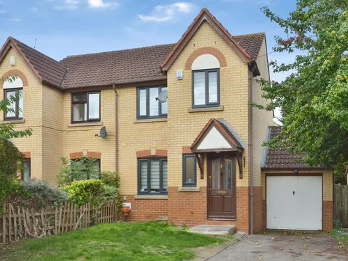 Lamberhurst Grove, Kents Hill, Milton Keynesphoto