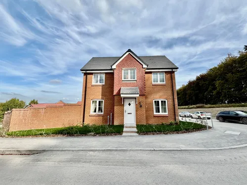 Young Close, SALISBURYphoto