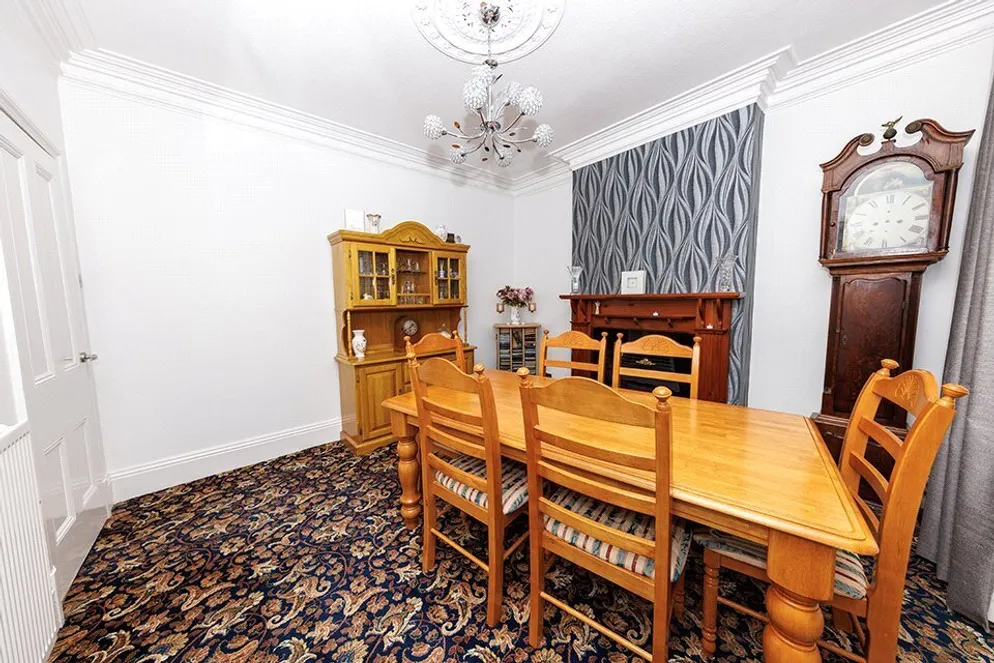 Property carousel item 5