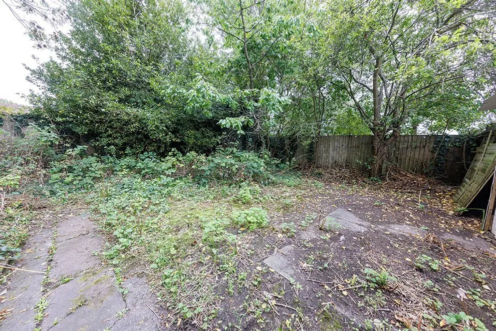 Property carousel item 32