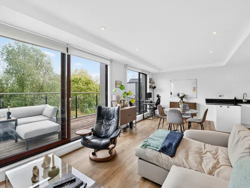 Knaresborough Drive, Londonphoto