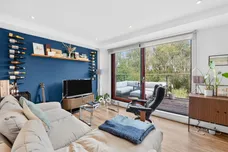 Knaresborough Drive, London