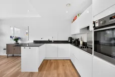 Knaresborough Drive, London