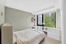 Knaresborough Drive, London