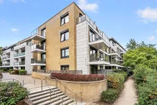 Knaresborough Drive, London