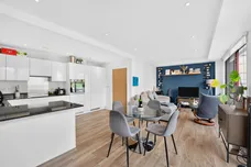 Knaresborough Drive, London
