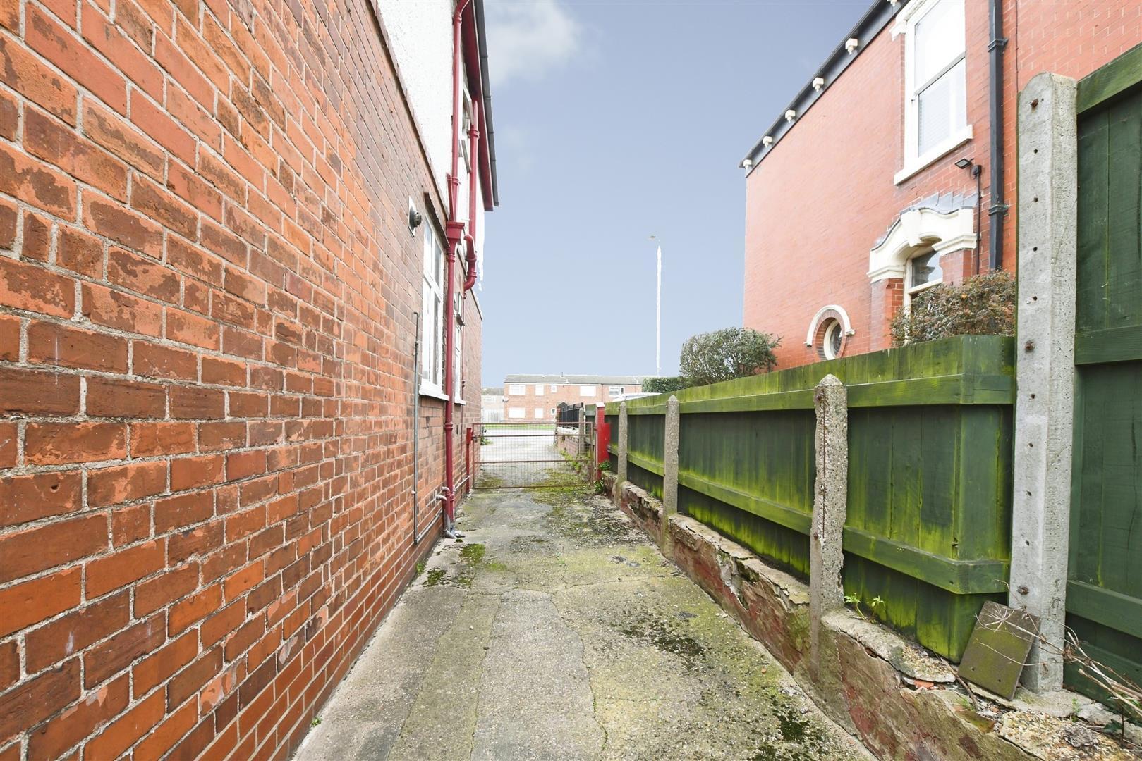 Holderness Road, Hull Image 25