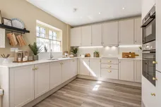 The Aspen, Headley Chase, Epsom, KT18 photo 2