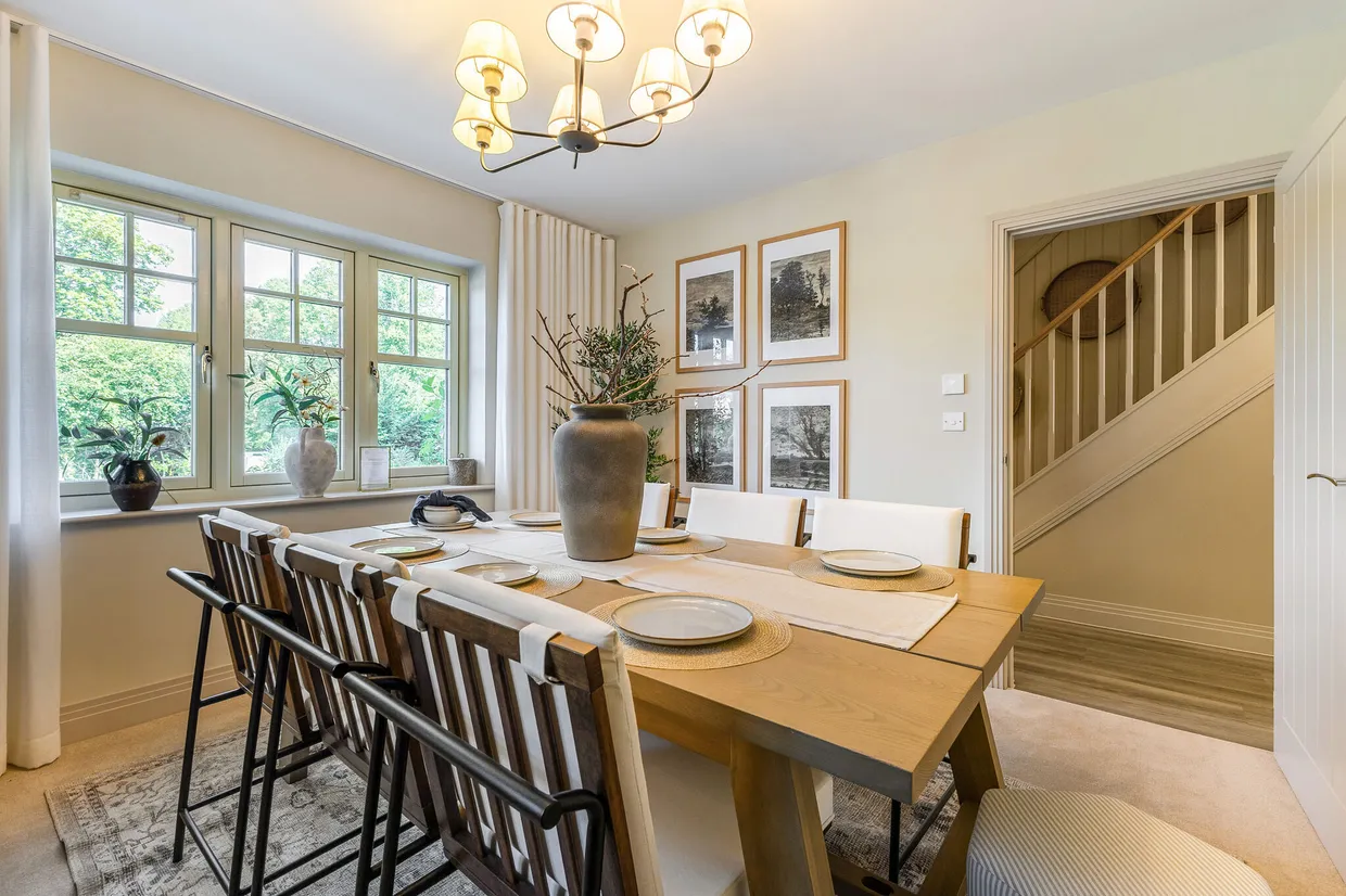 The Aspen, Headley Chase, Epsom, KT18 photo 17