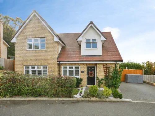 Greenview Grove, Waltham Abbeyphoto