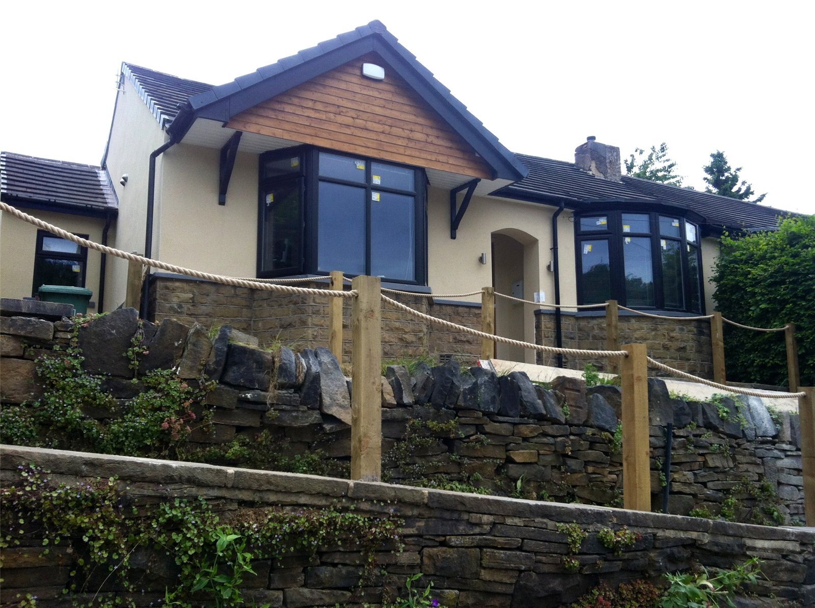 64 Newsome Road, Huddersfield, HD4 Image 1
