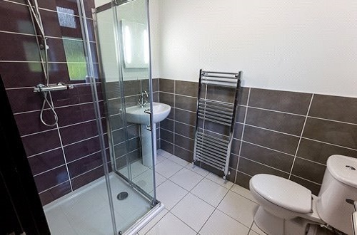 64 Newsome Road, Huddersfield, HD4 Image 15