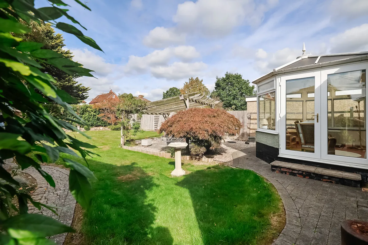 Balcombe Gardens, Horley, Surrey, RH6