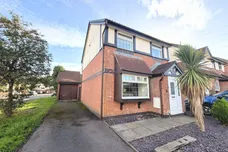 Llwyn Onn, Tyla Garw, PONTYCLUN