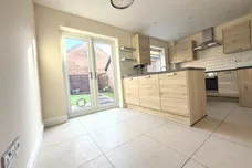 Llwyn Onn, Tyla Garw, PONTYCLUN