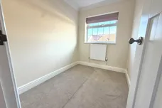 Llwyn Onn, Tyla Garw, PONTYCLUN
