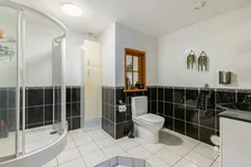 Tile Barn, Woolton Hill, RG20 photo 17
