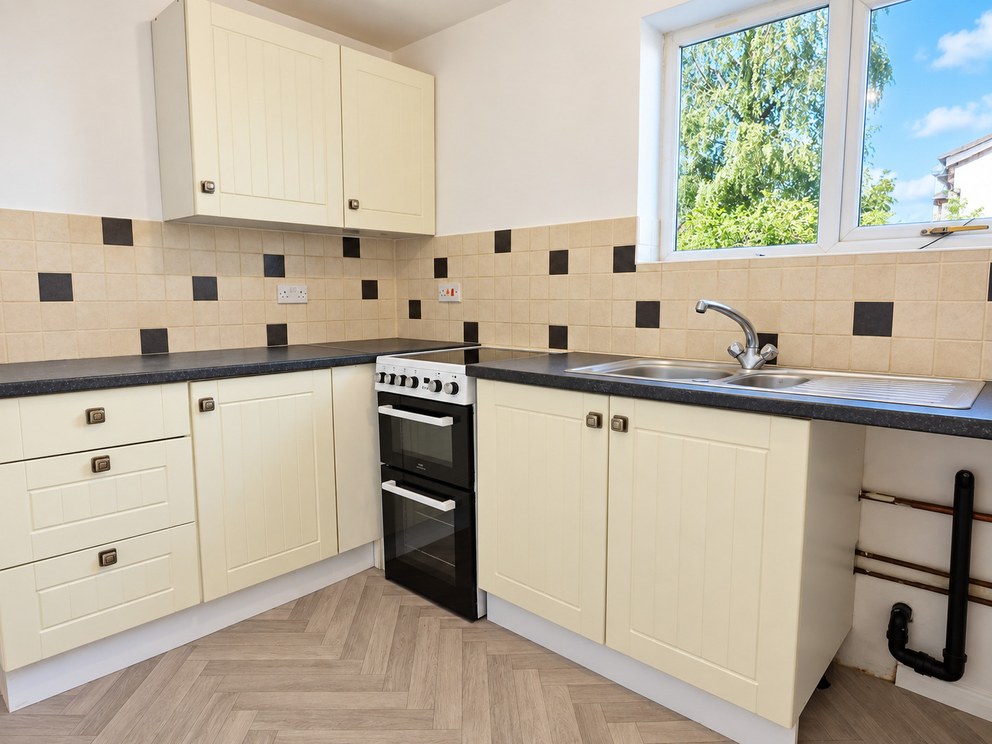Amberwood, Newhall, Swadlincote Image 2