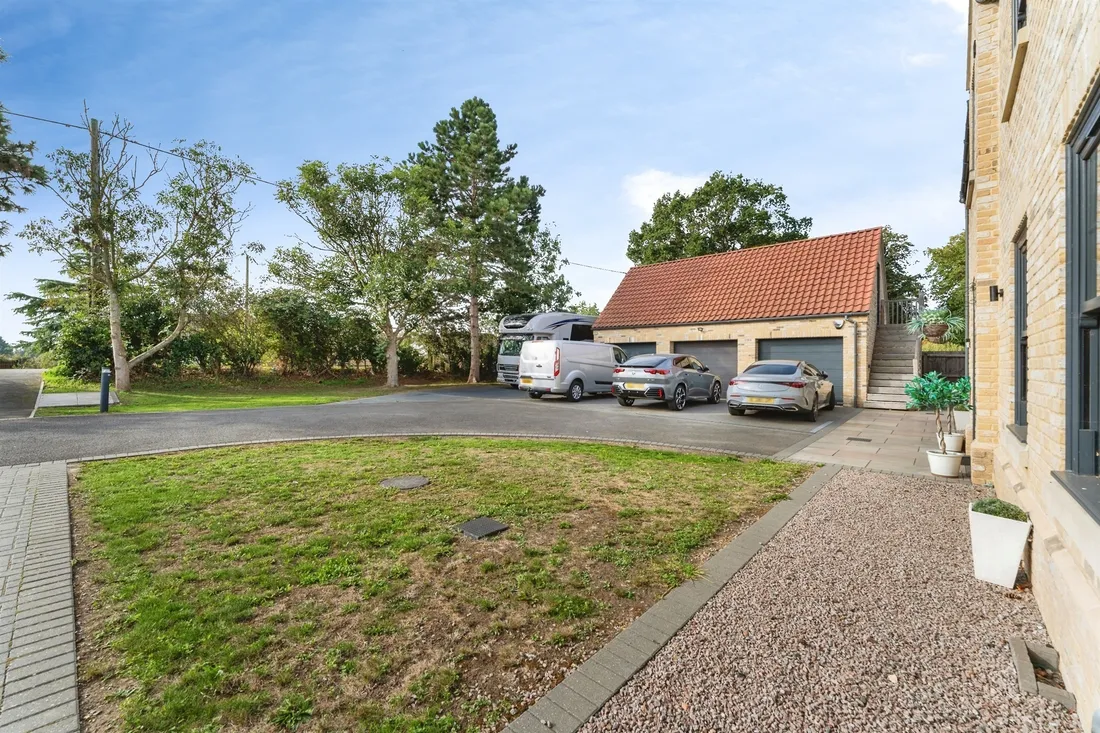 Property photo 24