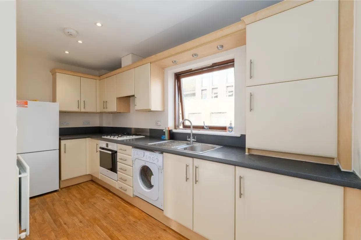 Barchester Street, E14 photo 3