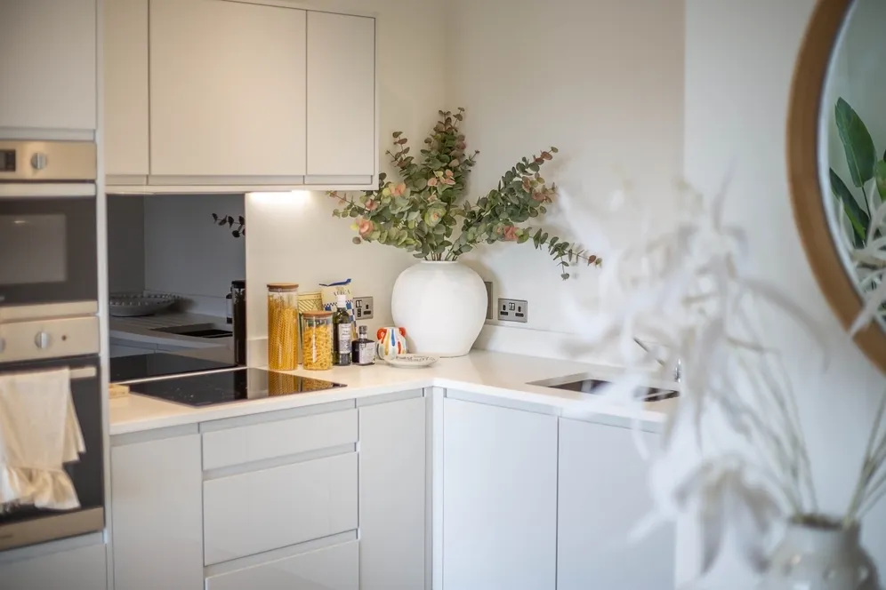 Elmsleigh Road Staines TW18 photo 8
