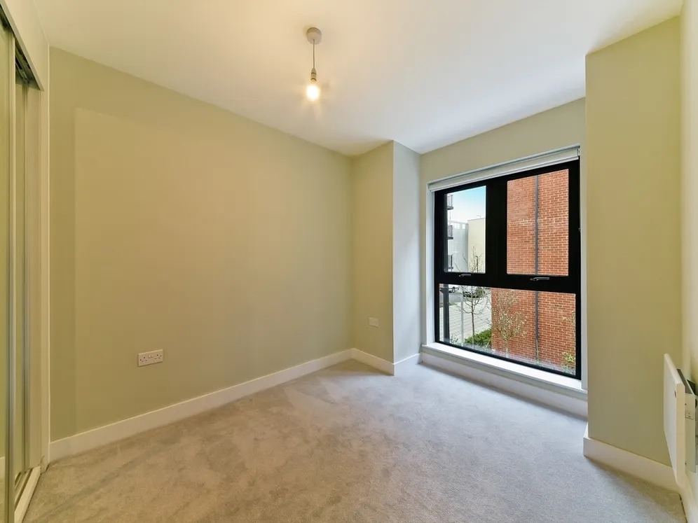4 Highfield Avenue, 11 Market Street Newbury RG14 photo 4