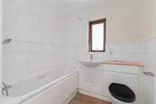 Barchester Street, E14 photo 13