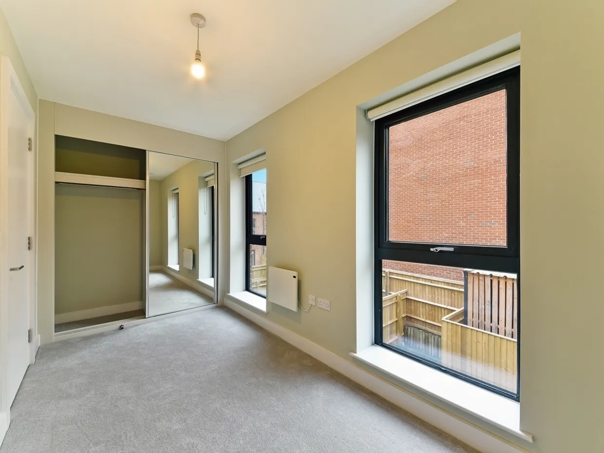 4 Highfield Avenue, 11 Market Street Newbury RG14 photo 7